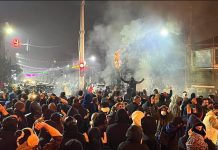 İranlı devrimciler ve işçilerin gözünden dindirilemeyen isyan: Amerika defol, yaşasın devrim!